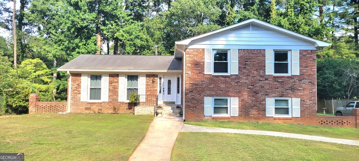 Primary Photo - 929 Fairwind Ct