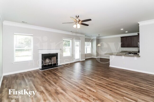 Building Photo - 219 Bollen Ln