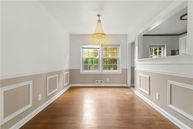 Foto del edificio - 425 Lindbergh Drive NE