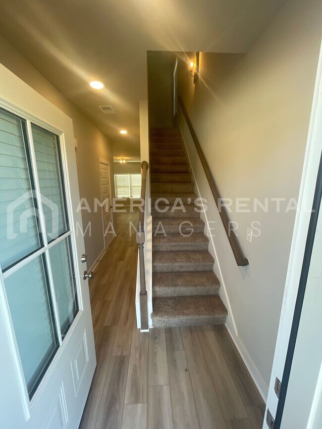 Foto del edificio - 289 Buckhorn Cir
