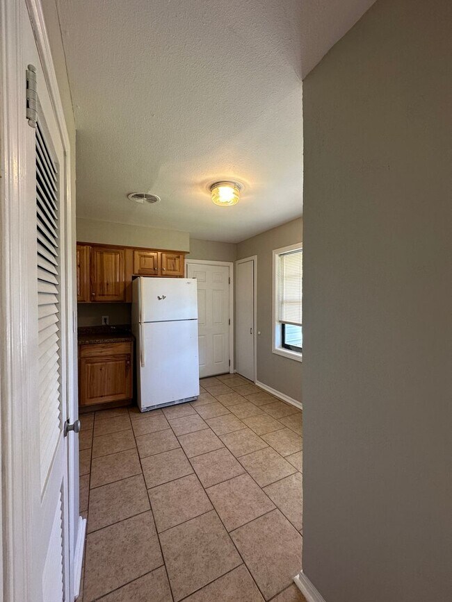 Foto del edificio - $1,800.00 Move-In-Special