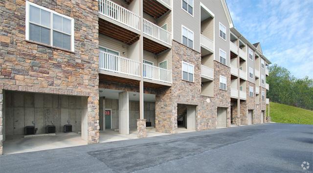 Building Photo - Big Sky Parent