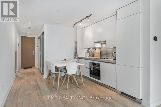 Photo du bâtiment - 38 Stewart St