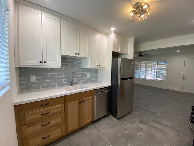 Foto del edificio - 3629 E Glenrosa Ave
