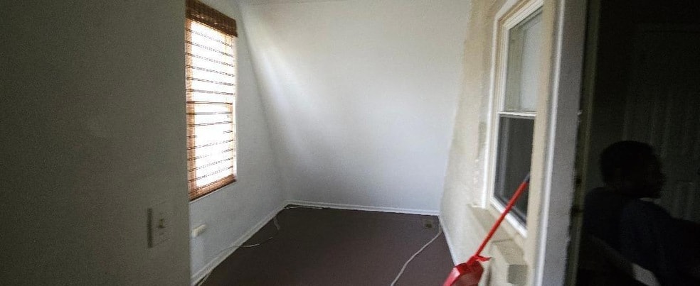 Foto del edificio - 548 E 89th St