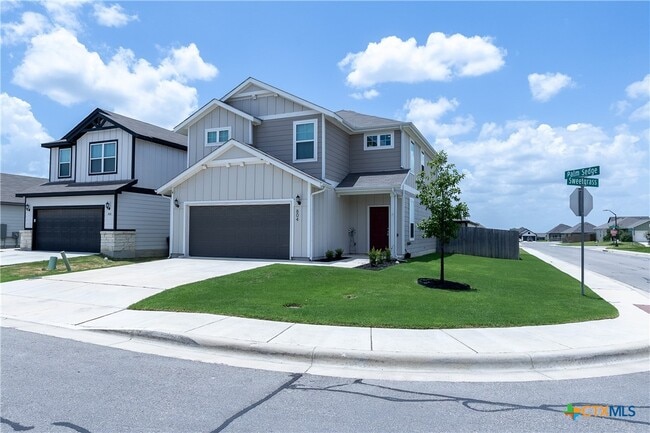 Building Photo - 804 Sweetgrass