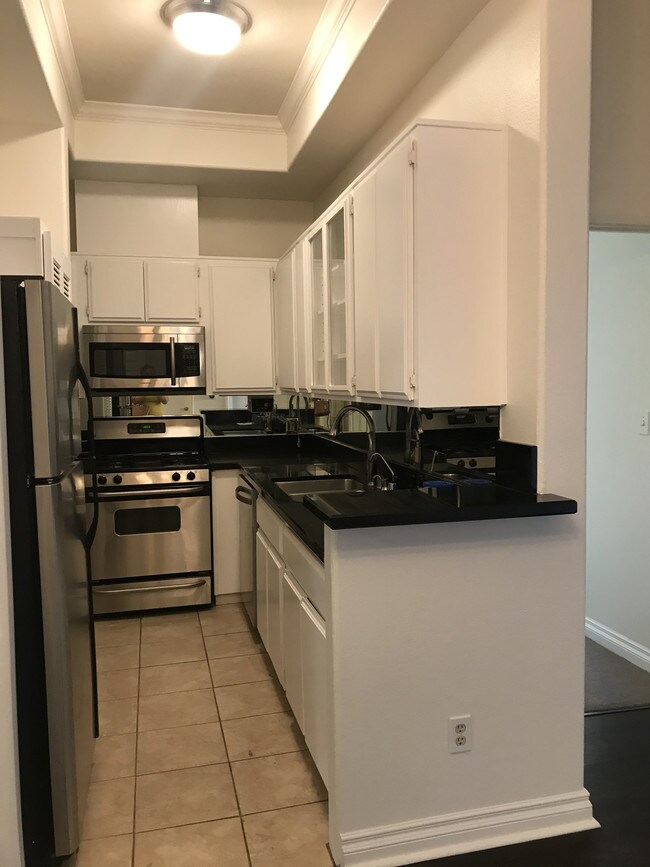 6140 Monterey Rd Unit 309, Los Angeles, CA 90042 Condo for Rent in Los Angeles, CA