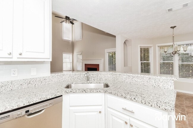 Building Photo - 3110 Hopeland Dr