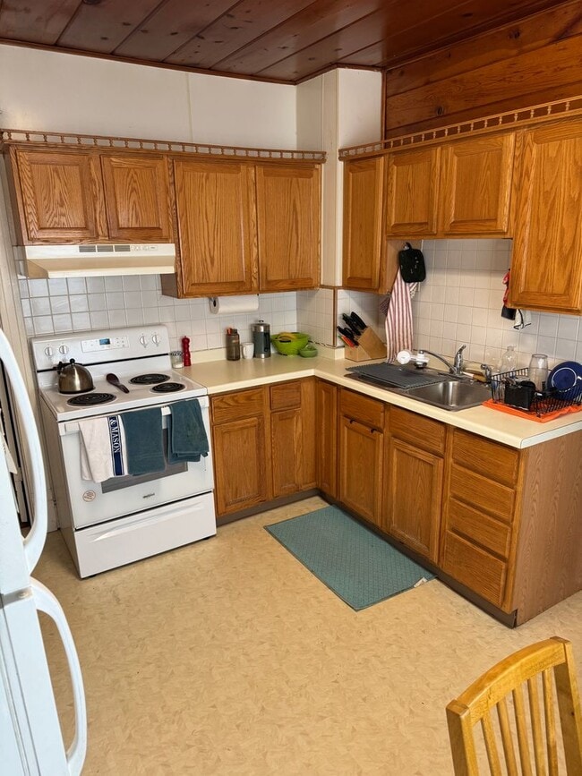 Building Photo - Jenifer Street Living