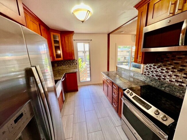 Building Photo - Waiau Gardens Kai D -3 Beds/ 1.5 baths/ 1 ...