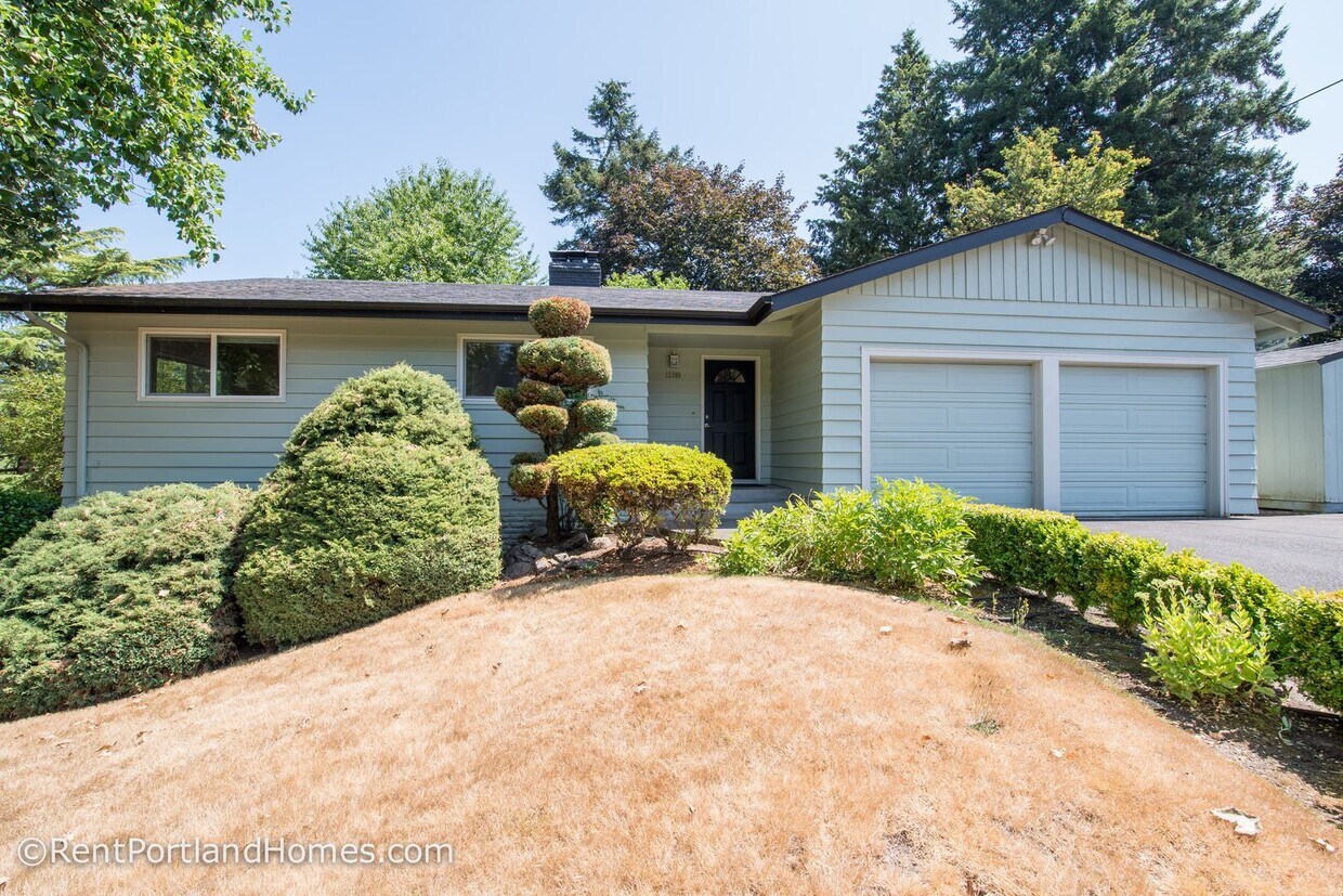 Beautiful 4 Bed + 3 Bath House in Tigard!!... House Rental in Tigard