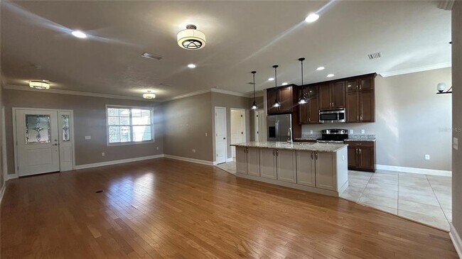 Foto del edificio - 16617 NW 194th St