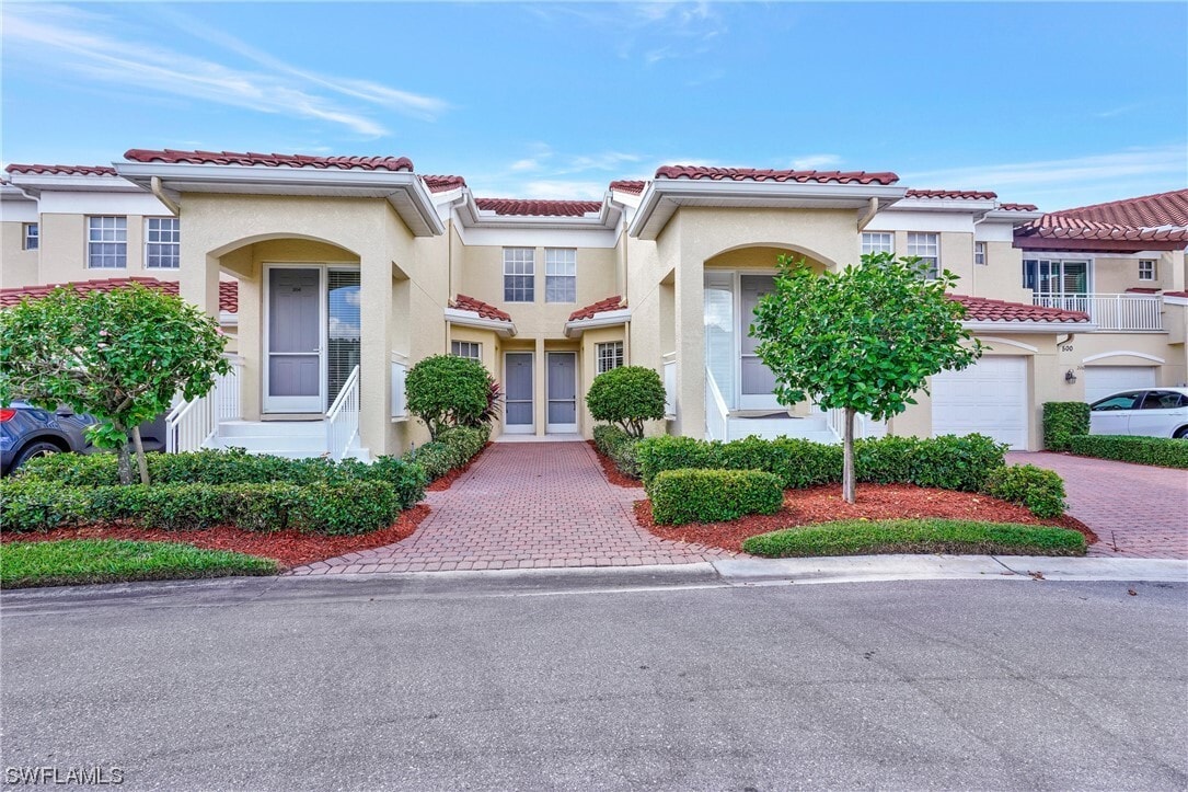 500 Lambiance Cir Unit 5105, Naples, FL 34108 Condo for Rent in