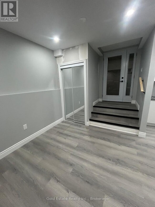 Building Photo - 228 Three Wood Dr