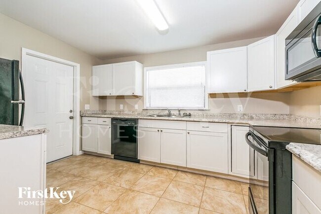 Foto del edificio - 813 W Highland Dr
