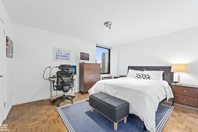 Building Photo - 1 Bed + Office/Den