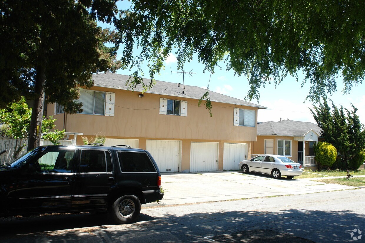 Foto principal - 626-630 Liberty St