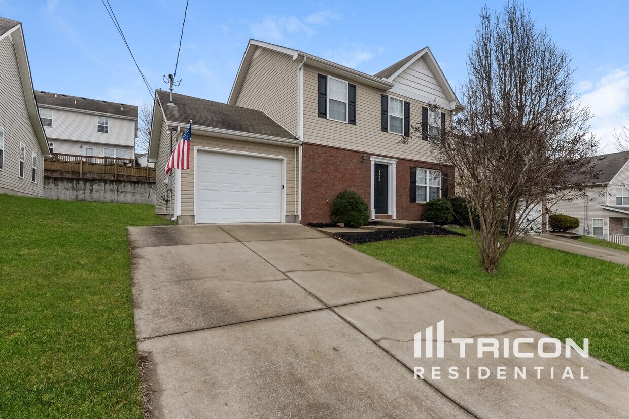 1208 Shannon Ln, La Vergne, TN 37086 House Rental in La Vergne, TN