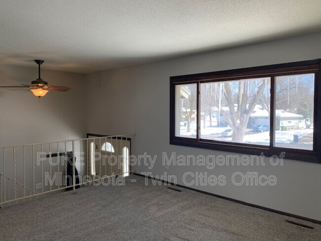 Foto del edificio - 6965 Kirkwood Ln N