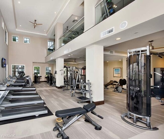 Building Photo - Studio, 1 bath Condo - 8850 NW 36th St APA...