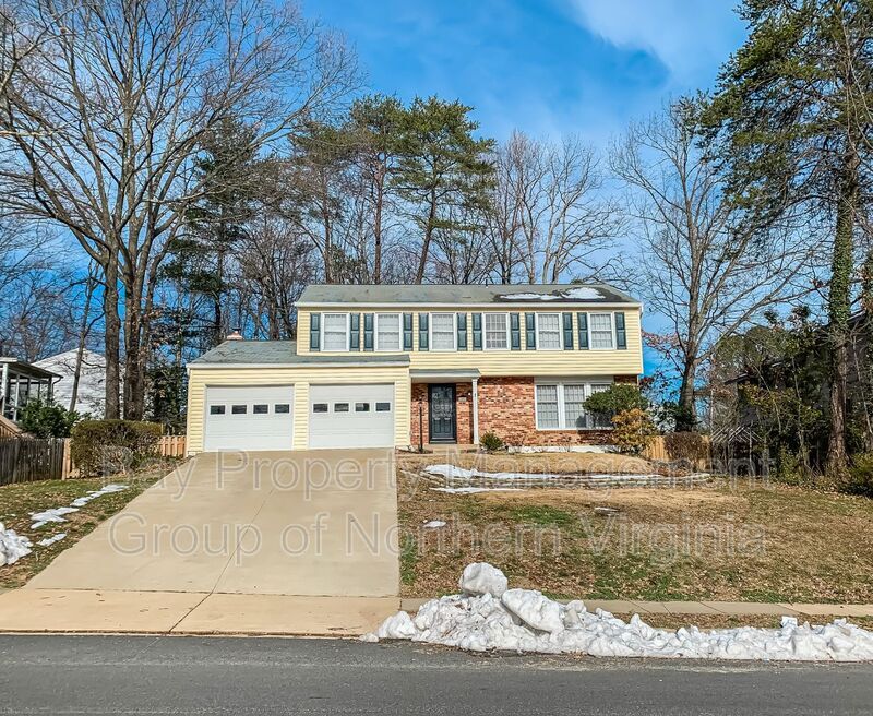 Primary Photo - 4402 Ashgrove Dr
