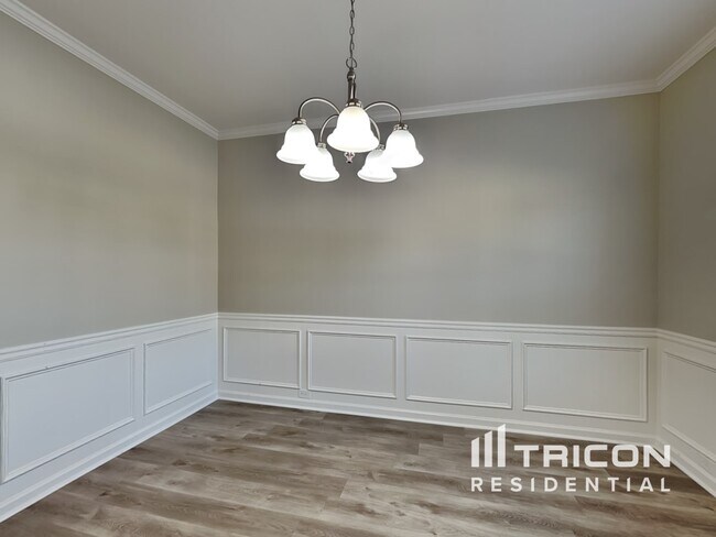 Building Photo - 3054 Gayle Manor Ln SW