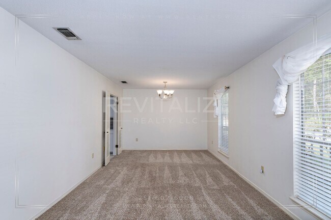 Foto del edificio - Charming 3 Bed 2 Ba Home Close to Saraland