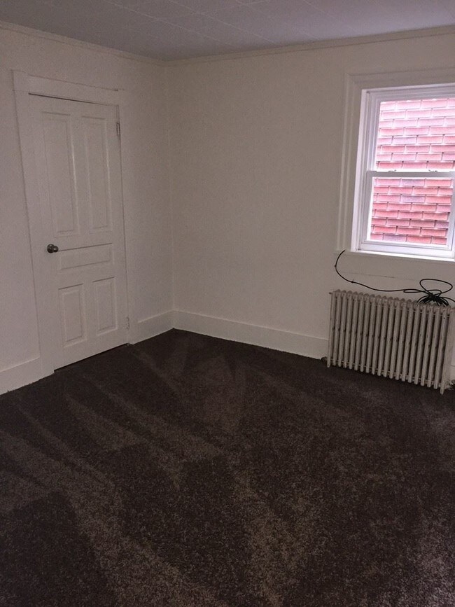 111 S Spruce St, Lititz, PA 17543 Condo for Rent in Lititz, PA