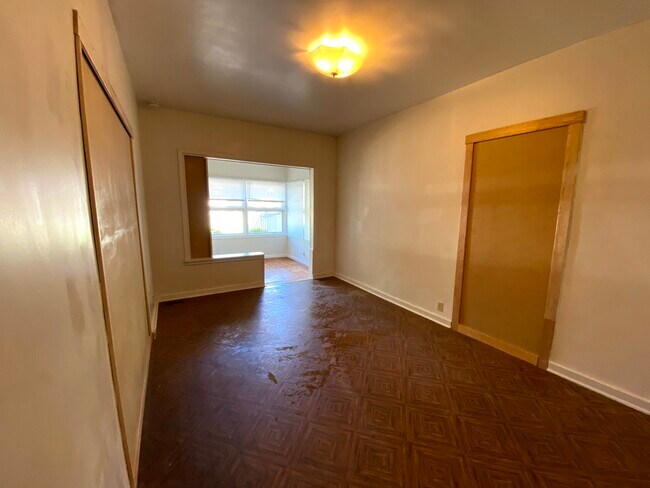 Foto del edificio - 3014 S Lindsay Ave