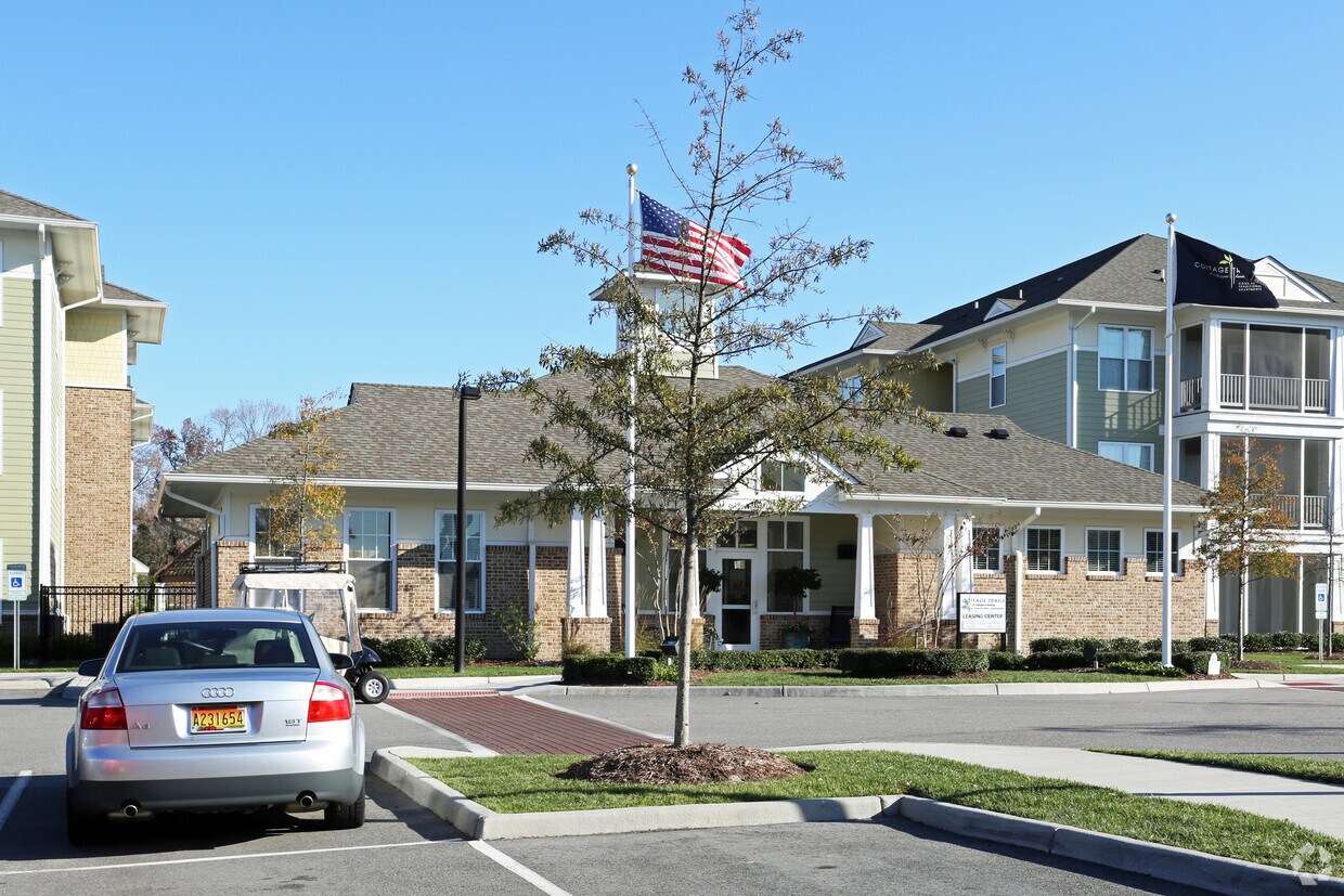 Cottage Trails at Culpepper Landing Apartments Chesapeake, VA