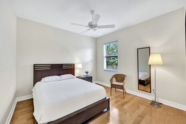 Foto del edificio - 684 98th Ave N