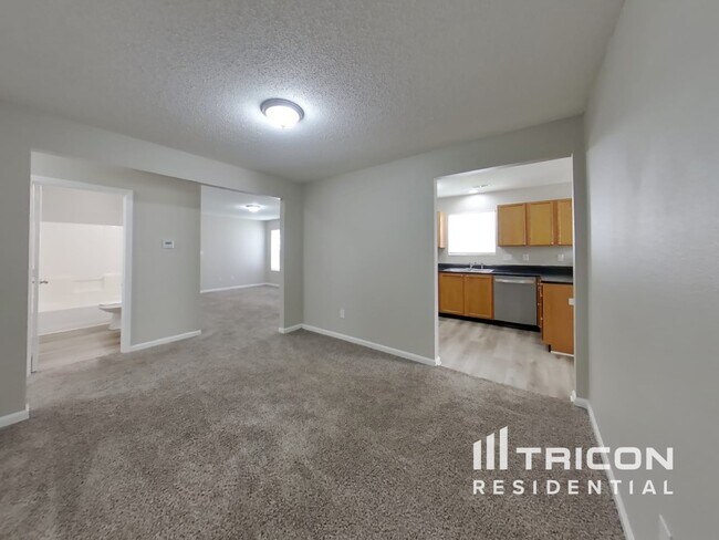 Foto del edificio - 2347 Middle View Dr