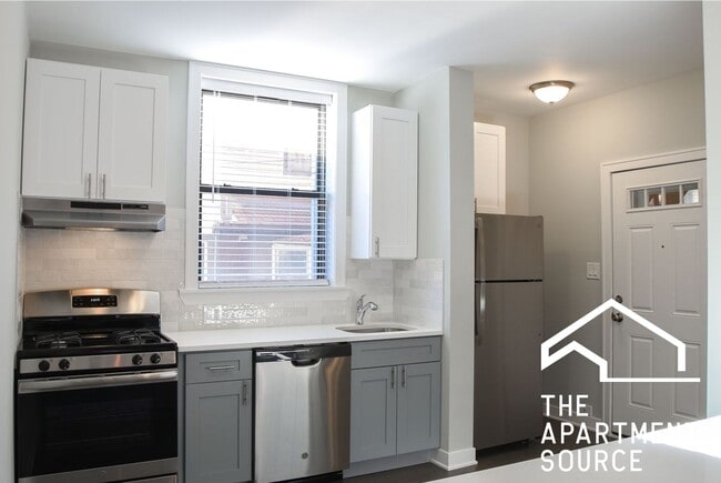 Building Photo - 3925 N Keeler Ave