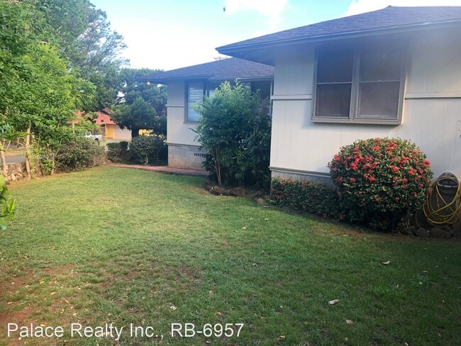 Building Photo - 3 br, 1 bath House - 2706 Pamoa Road