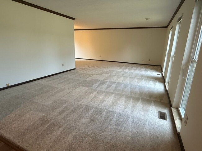 Building Photo - 3661 Riva Ridge Dr