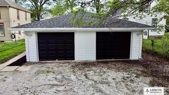 Garage parking - 1823 Euclid Ave