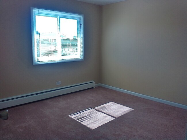 Building Photo - 150 S Lincoln Ave
