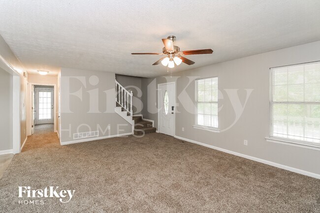 Foto del edificio - 95 Glenwood Ct