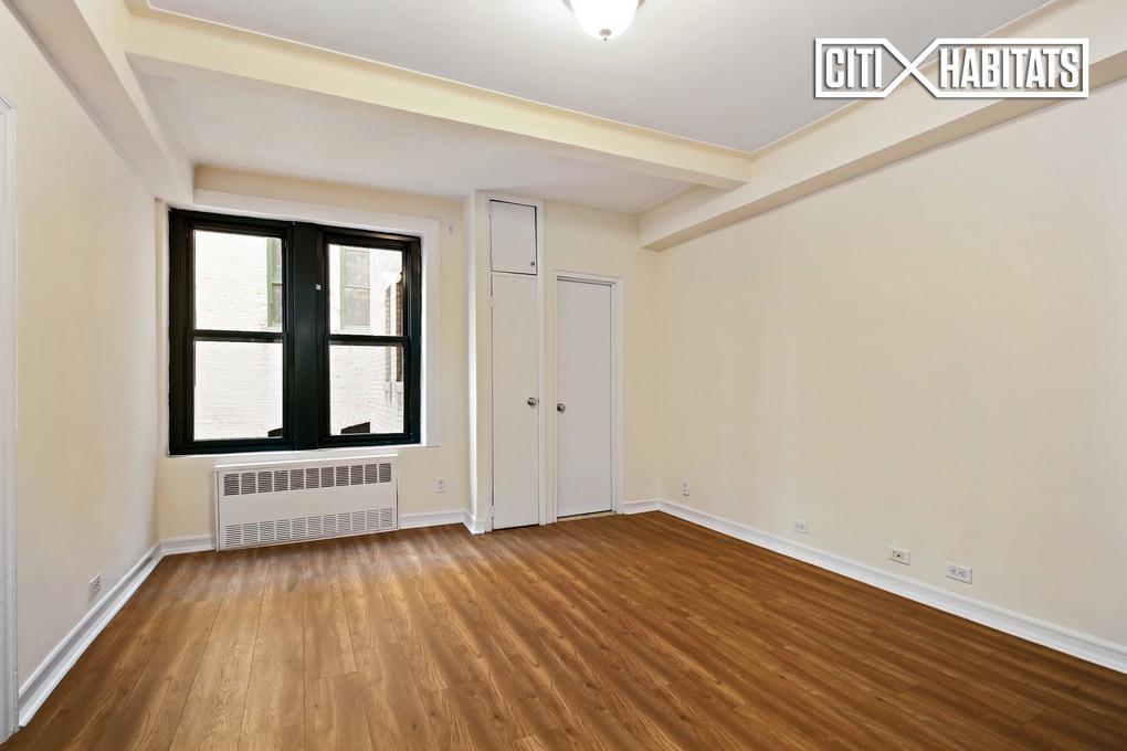 Primary Photo - 150 W 82nd St