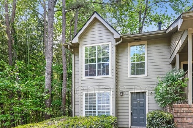 Photo - 201 Lenox Way NE House