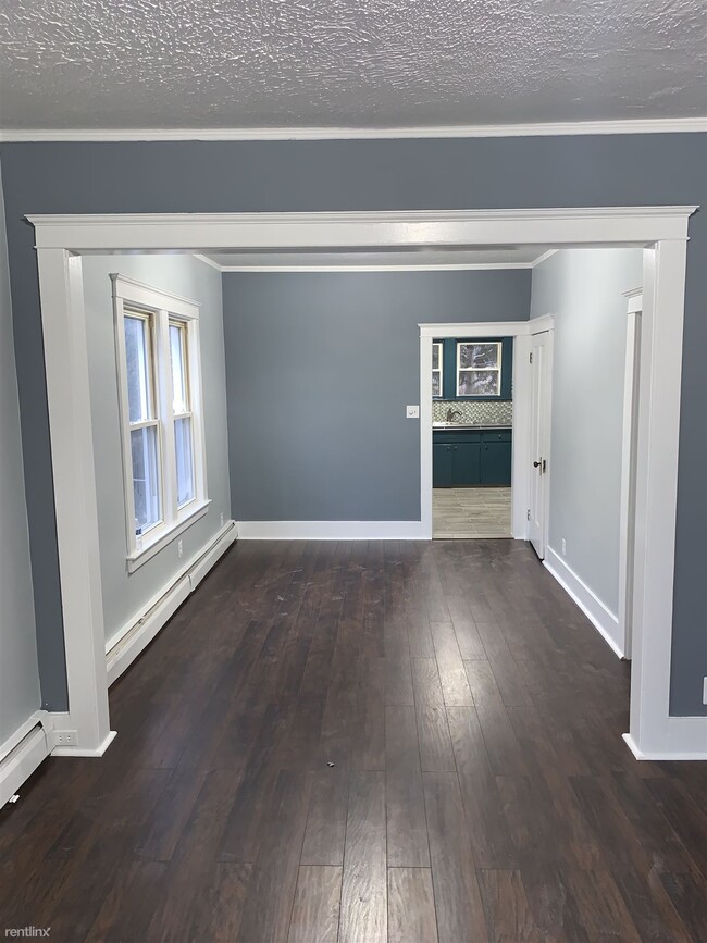 Building Photo - 3 br, 2.5 bath House - 22232 Tenny St