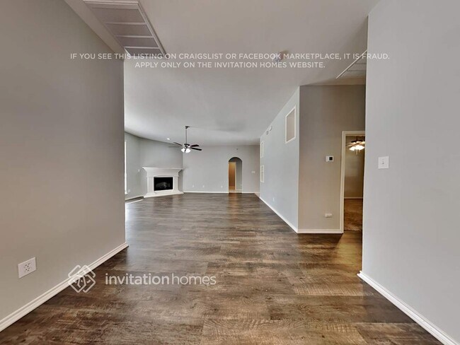 Foto del edificio - 2919 Crystal Way