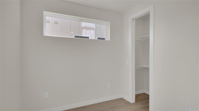 Foto del edificio - 6802 Montana St