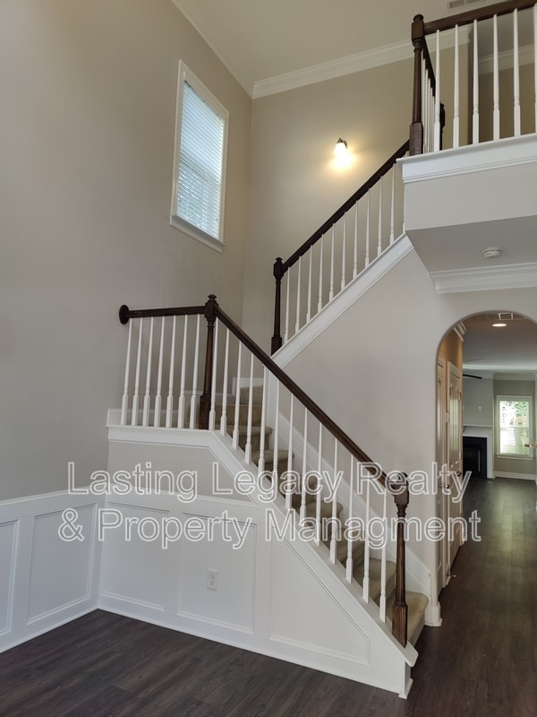 Building Photo - 851 Silver Leaf Dr