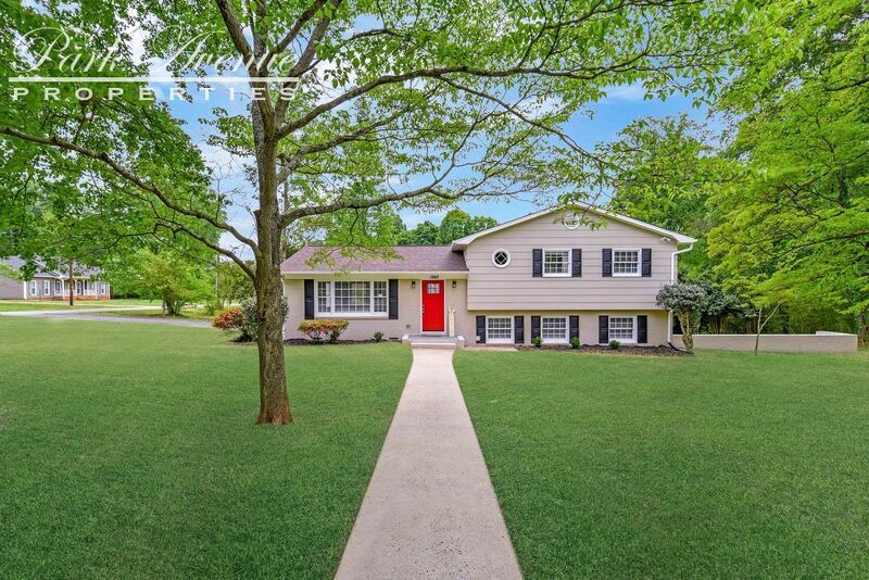 Primary Photo - 1940 Wildwood Dr