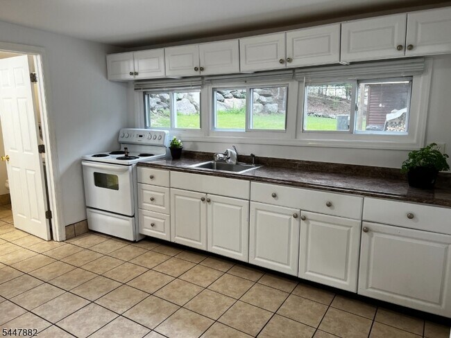 Foto del edificio - 1793 Union Valley Rd