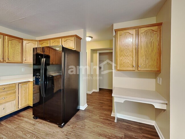 Building Photo - 12523 Doe Ln