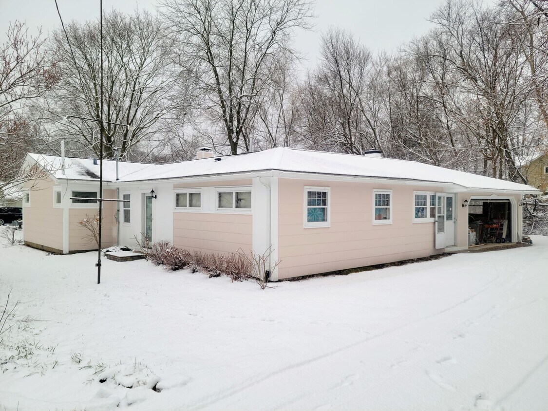 Foto del edificio - 7710 Beach Dr
