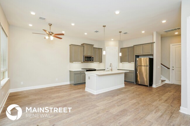 Foto del edificio - 5115 Royal Heath Dr