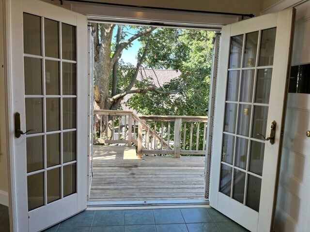 French doors to private deck - 129 Lincoln Ave